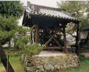 願行寺鐘楼の写真
